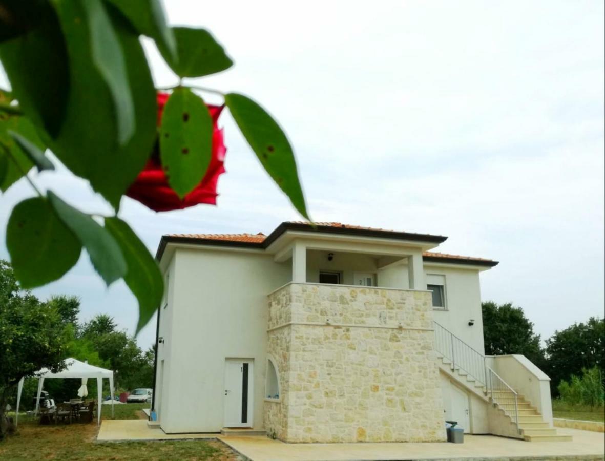 Apartment Karolina 1 Funtana Dış mekan fotoğraf